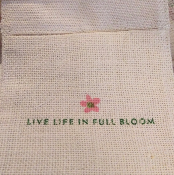 🛍 X-Large Floral Tote with Leather Handles NIP - Picture 3 of 5